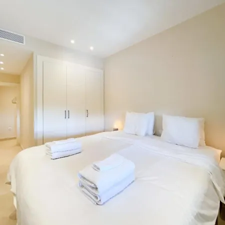 Апартаменты Hoyo19 2 Luxury Views Pools Parking Paddle Golf Эстепона